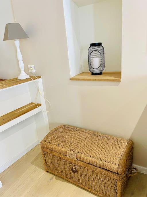 Maison Charmante Avec Terrasse, 2 Chambres มาร์เซย็อง ภายนอก รูปภาพ